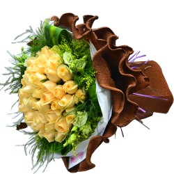 Graceful Champagne 50pcs Roses Bouquet